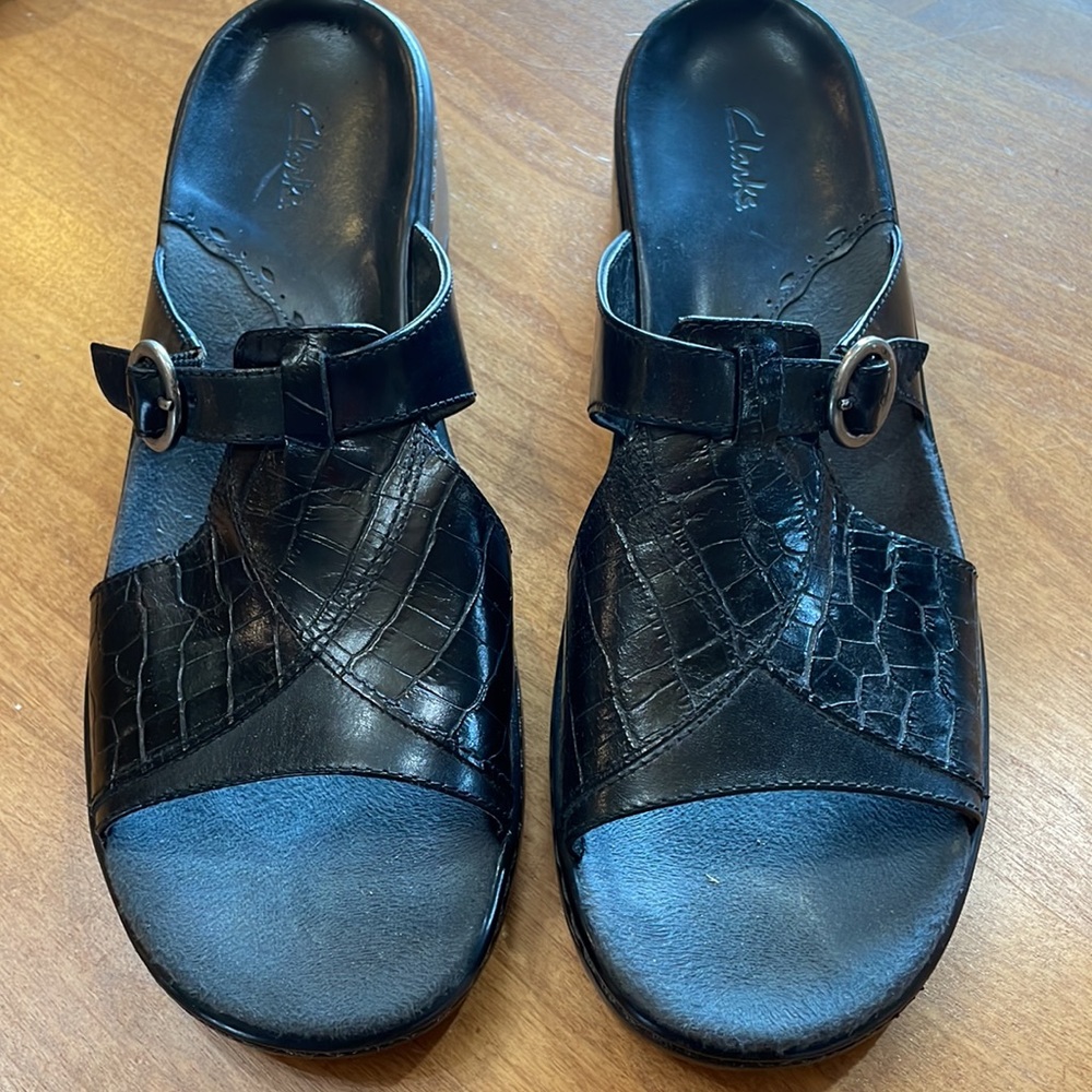 Clark’s Women’s Black Slide On Sandals Size 11M. - Picture 5 of 14